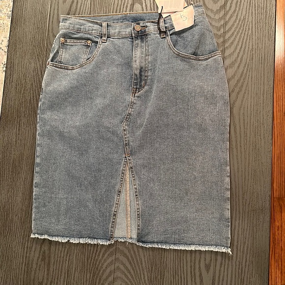 Happily Grey Denim Skirt - New with tags - Picture 1 of 4